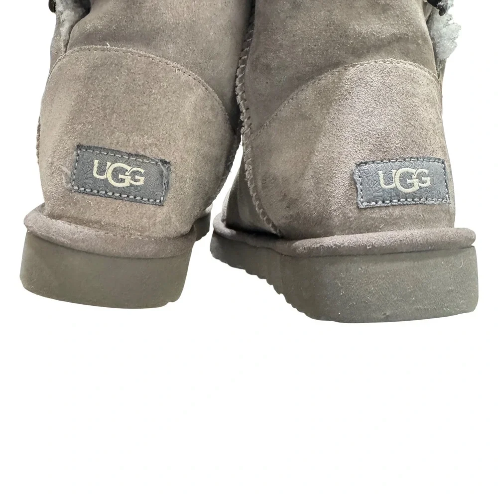 UGG Australia Constantine Charcoal Suede Lace Up Boots Size 9‎